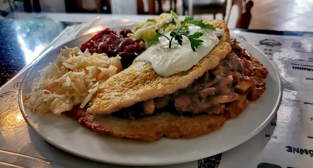 Gdzie zjeść w Kamieńcu Ząbkowickim? Najlepsze miejsca na posiłek