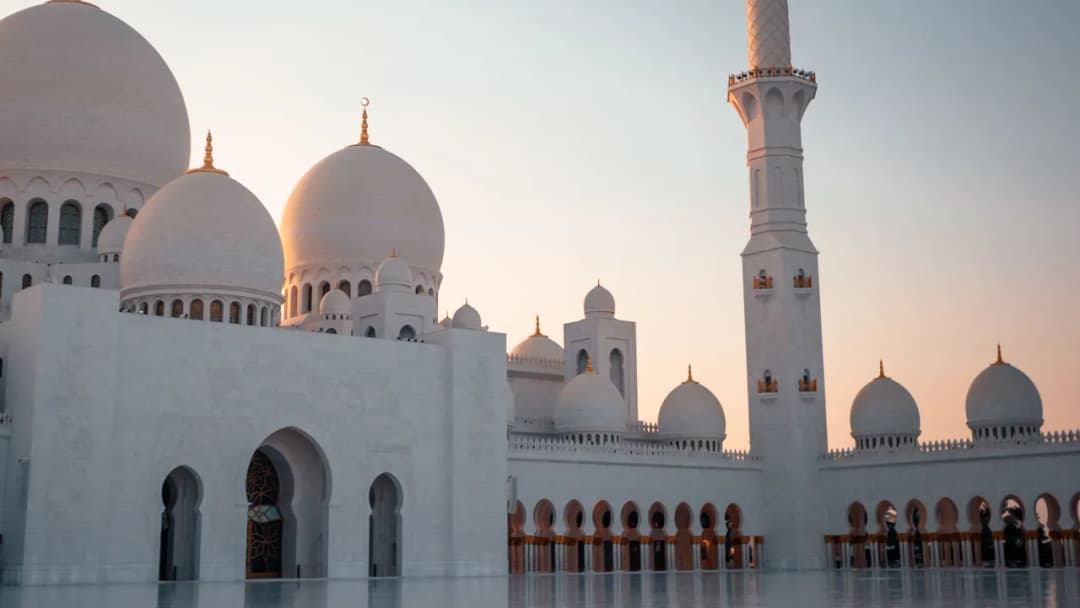 Najlepsze atrakcje w Abu Dhabi, które musisz zobaczyć podczas wizyty