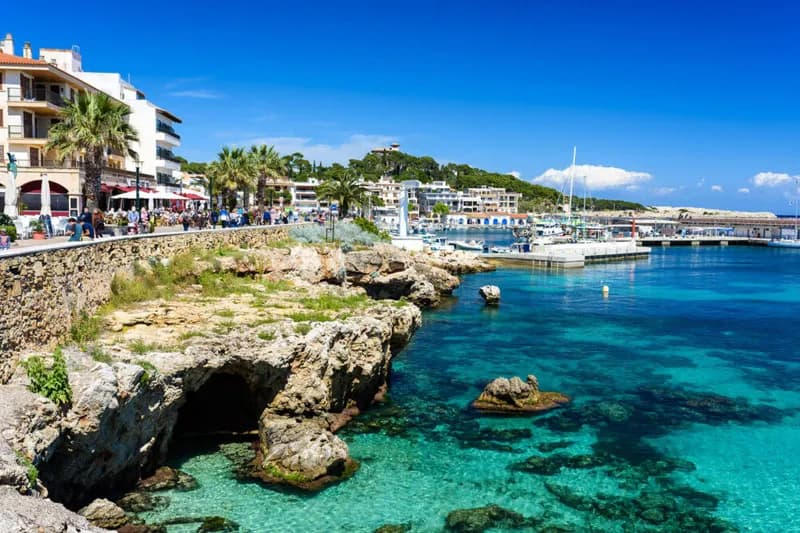 Cala Ratjada atrakcje: Odkryj ukryte skarby i rodzinne przyjemności