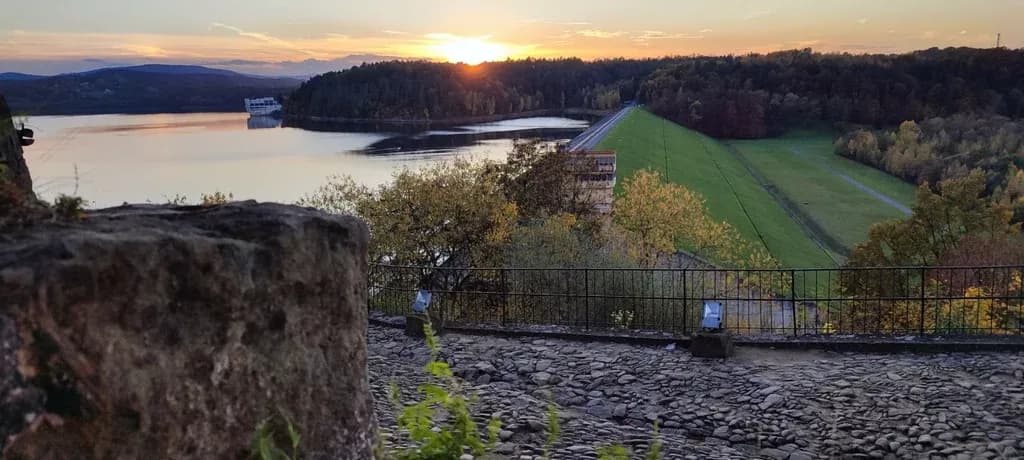 Najlepsze atrakcje nad jeziorem dobczyckim, które musisz poznać