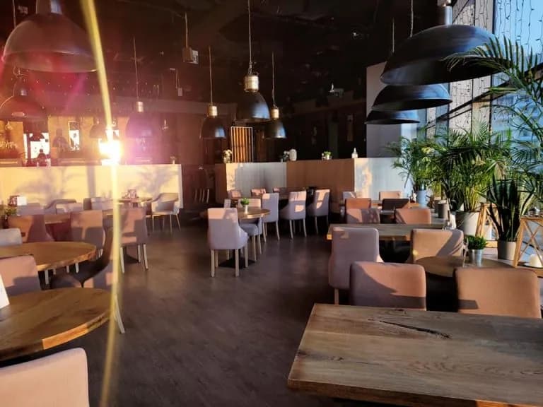 Gdzie zjeść w Płocku? Najlepsze restauracje na każdą okazję
