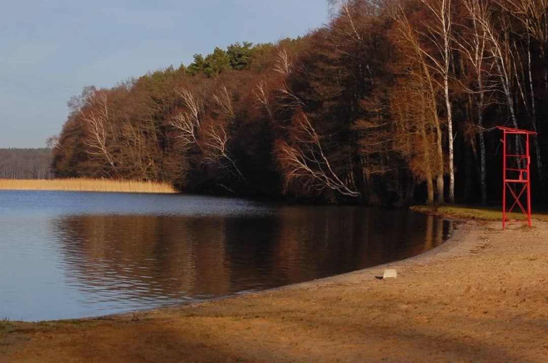 Jezioro Niesłysz atrakcje – odkryj ukryte skarby i emocje w naturze Jezioro Niesłysz atrakcje – odkryj ukryte skarby i emocje w naturze