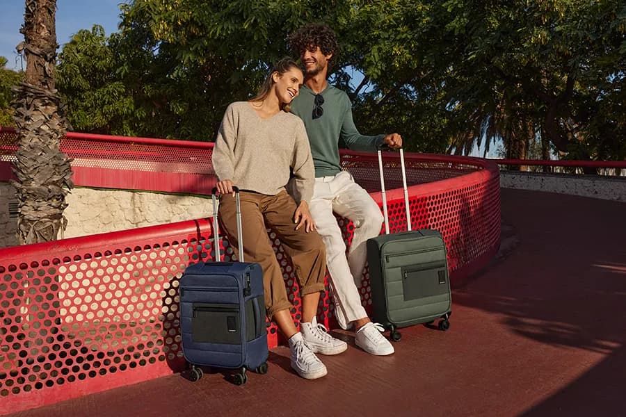 Ile może ważyć bagaż podręczny? Sprawdź limity w liniach lotniczych