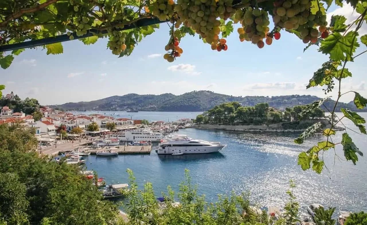 Niezapomniane atrakcje w Skiathos, które musisz zobaczyć podczas wizyty