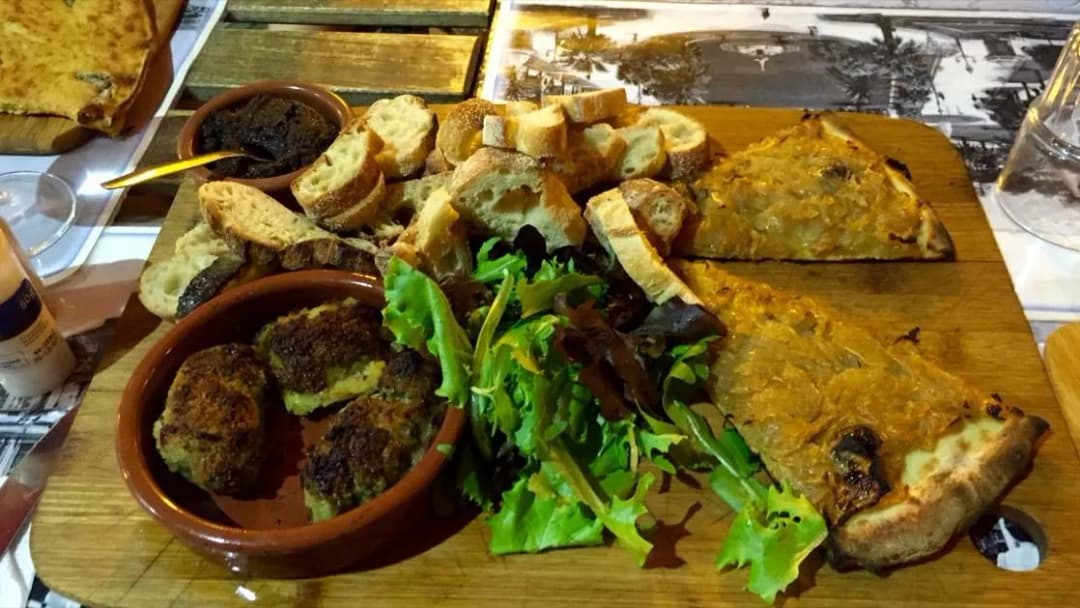 Gdzie zjeść w Nicei? Odkryj najlepsze lokalne restauracje